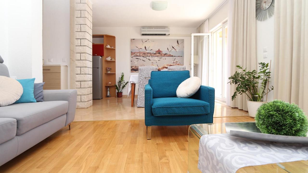 Apartments Emilija Makarska Luaran gambar