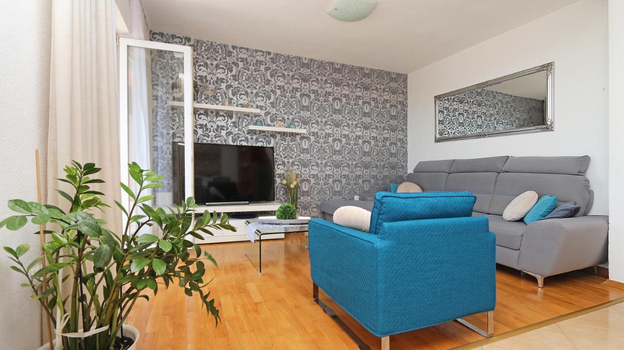 Apartments Emilija Makarska Luaran gambar