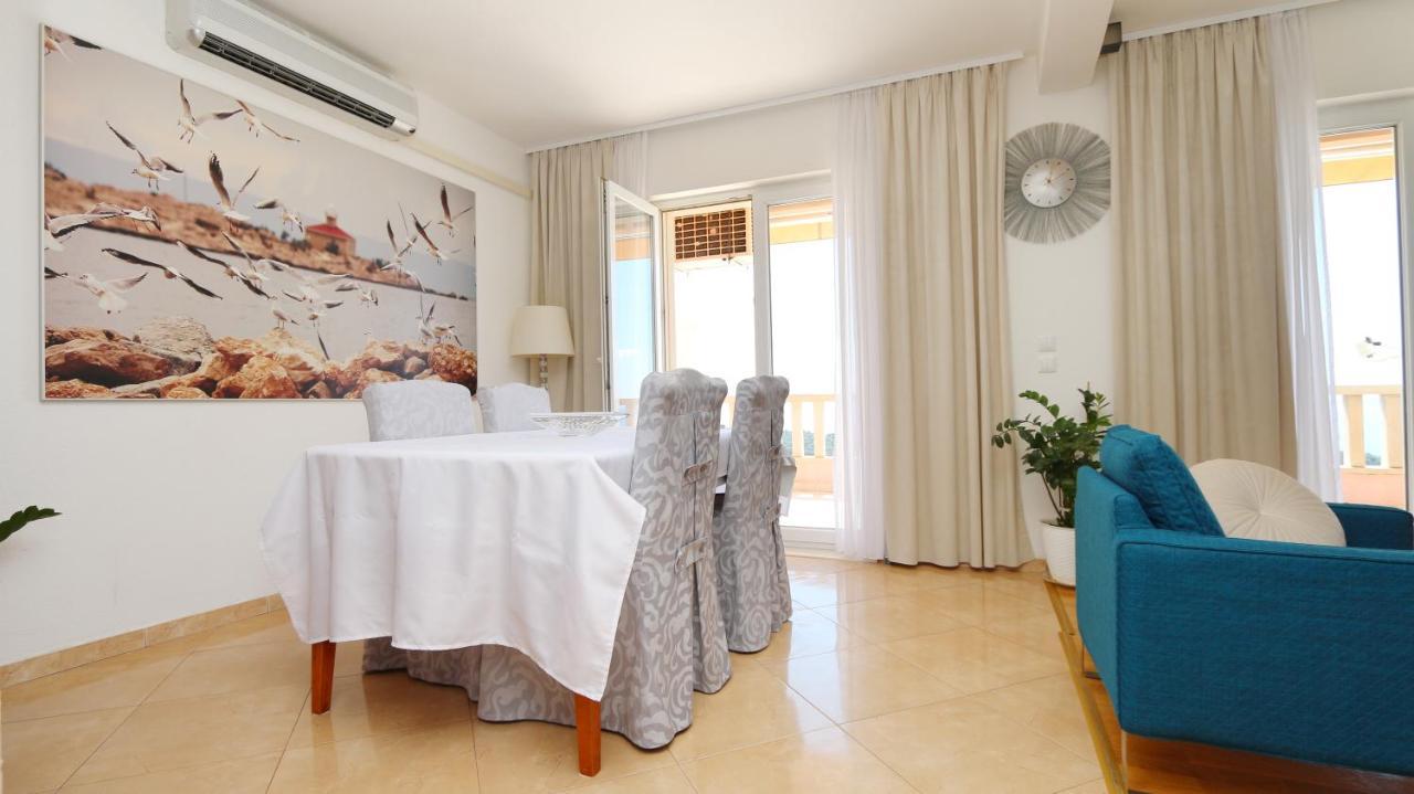 Apartments Emilija Makarska Luaran gambar