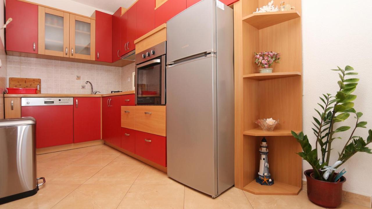 Apartments Emilija Makarska Luaran gambar