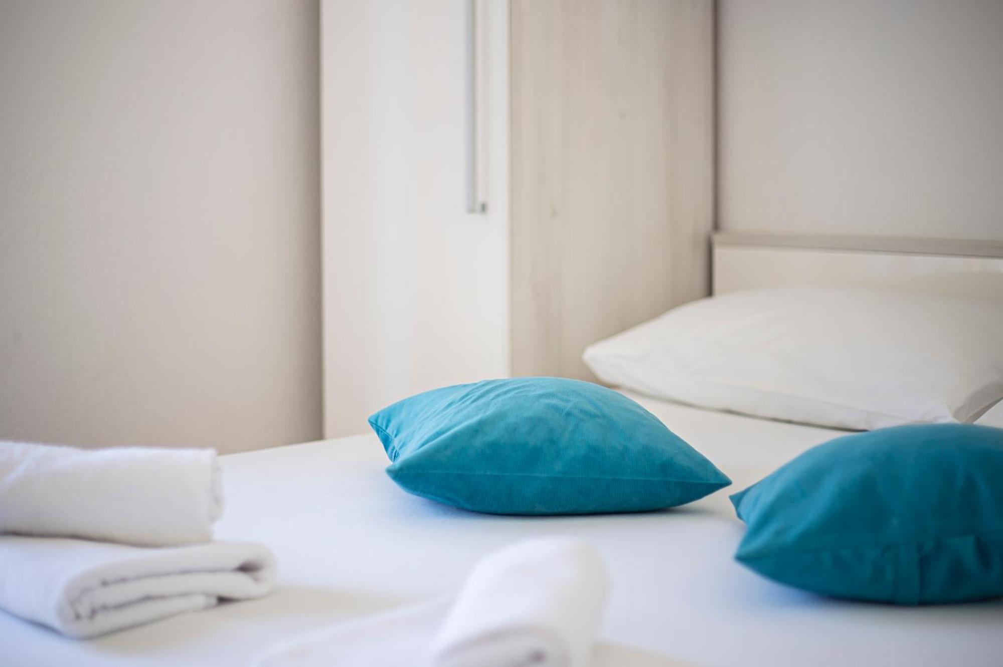 Apartments Emilija Makarska Luaran gambar