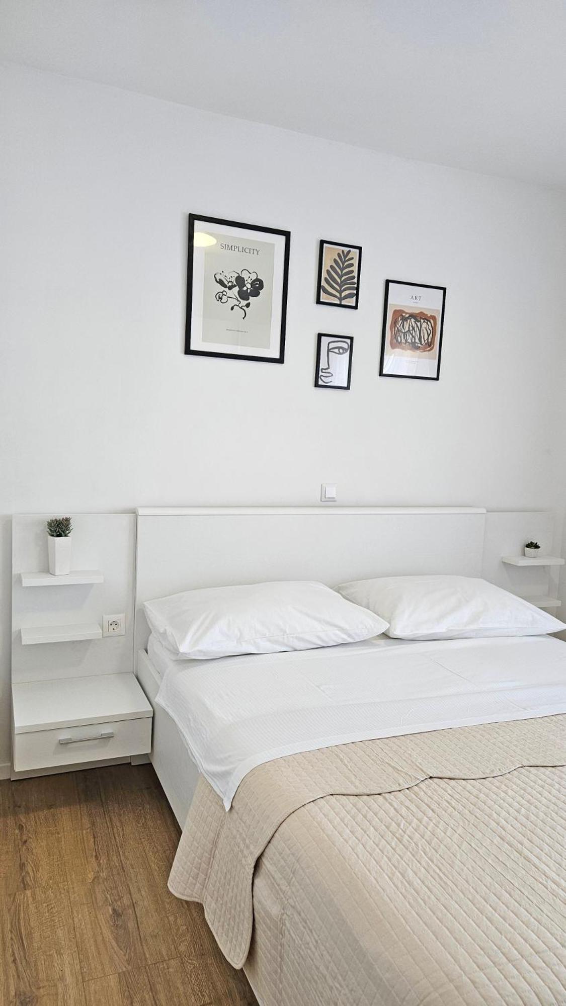 Apartments Emilija Makarska Luaran gambar