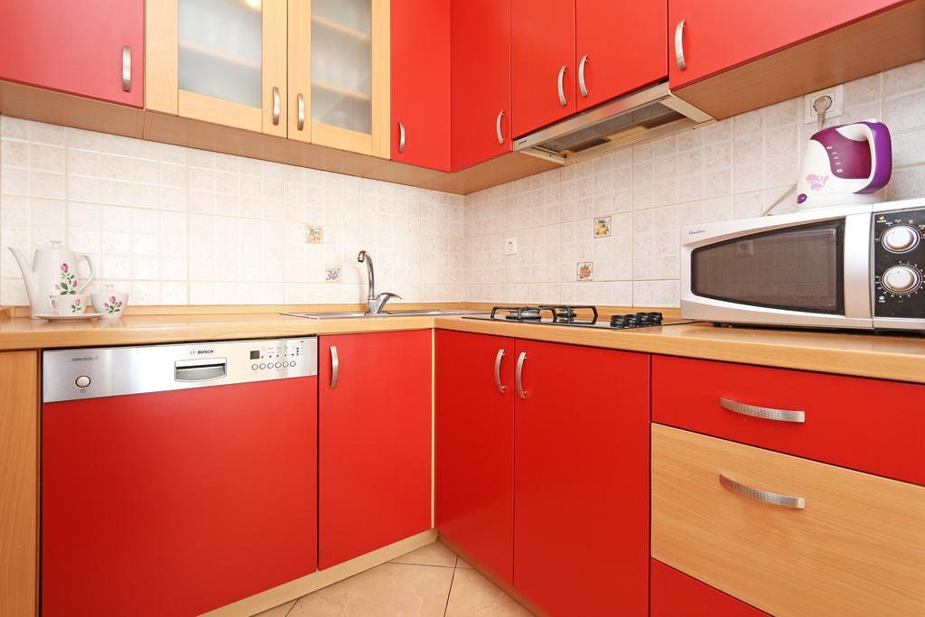 Apartments Emilija Makarska Luaran gambar